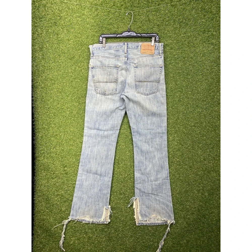 Abercrombie & Fitch Jeans Mens 31x32 Classic Straight Light Wash Distressed Work